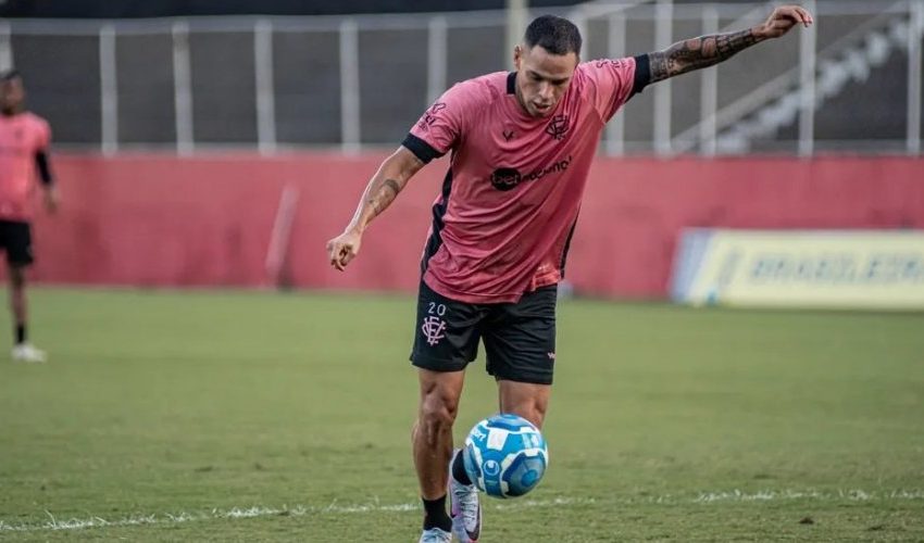  Com Giovanni Augusto de volta, Vitória realiza último treino antes da viagem à Santa Catarina