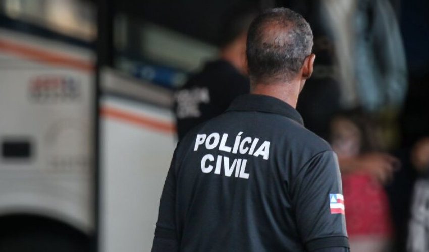  Mulher de 21 anos é presa com 5 kg de crack em bagagem durante viagem no interior da BA