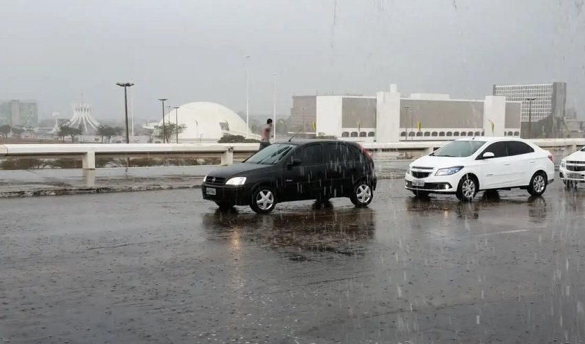  Meteorologia alerta para chuvas intensas em Brasília e em 12 estados