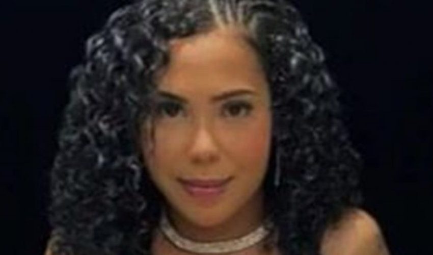  Vítima de espancamento é encontrada morta nos fundos de um condomínio na RMS