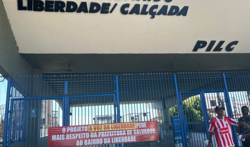  Protesto contra paralisação do plano inclinado Liberdade/Calçada é realizado por moradores da região