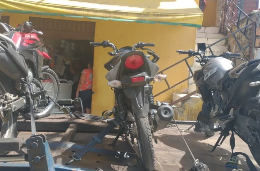  Três motocicletas roubadas são recuperadas pela PM em Sussuarana após denúncia