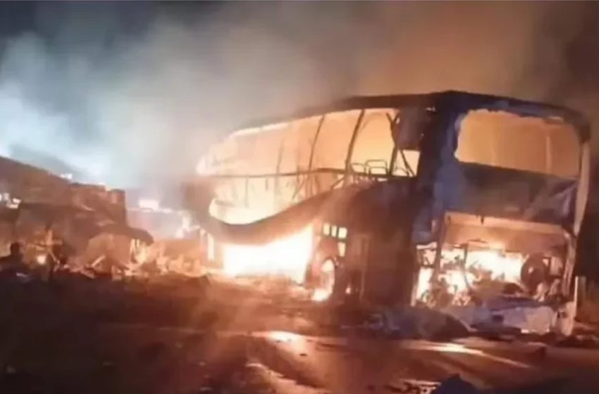  VÍDEO: Acidente envolvendo ônibus deixa dezenas de mortos no México