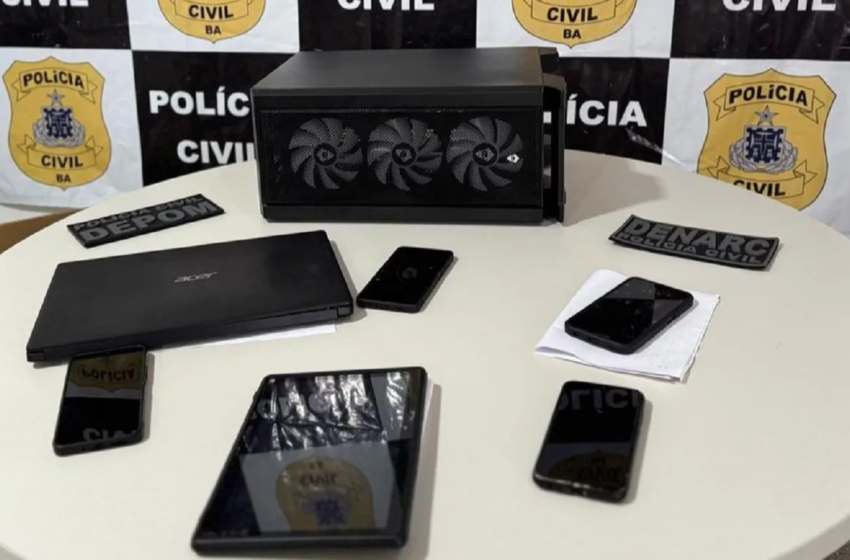  Adolescentes são alvos da polícia após planejar transmitir ao vivo morte de moradores de rua